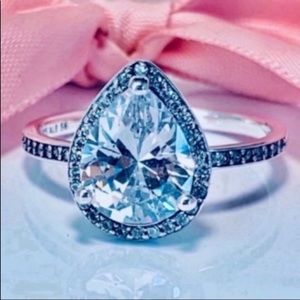 Authentic pandora teardrop ring size 8 💎💕💍☂️💎💕💍☂️💎💕💍☂️💎💕💍⚡️💎💕💍☂️